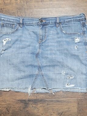 Old Navy Medium Blue Denim Skirt with Contrast Stitching